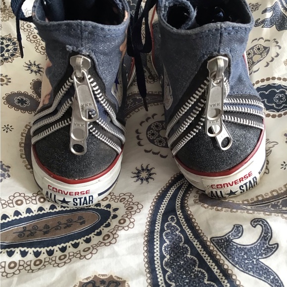 Womens Converse Hightop Runners - Picture 2 of 5